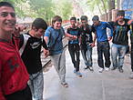 Танцы с иранскими ребятами прямо на станции поездов