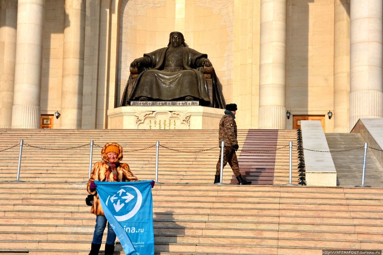 мавзолей сухэ-батора и чойбалсана. мавзолей сухэ-батора и чойбалсана. мавзолей сухэ-батора. мавзолей монголии сухэ батор. мавзолей сухэ-батора в улан-баторе.
