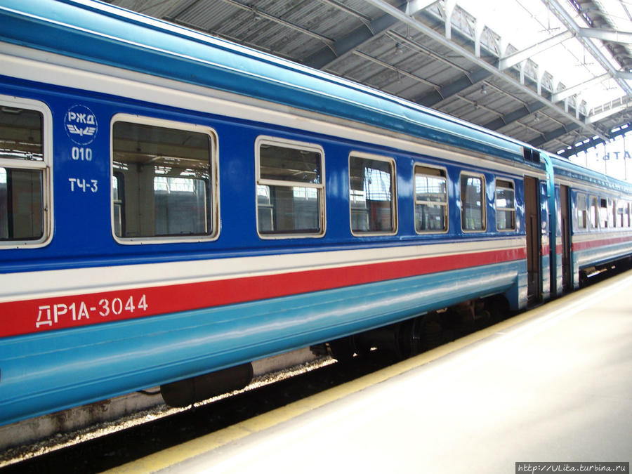 пригородный поезд на вокзале Калининград Южный Калининградская область, Россия