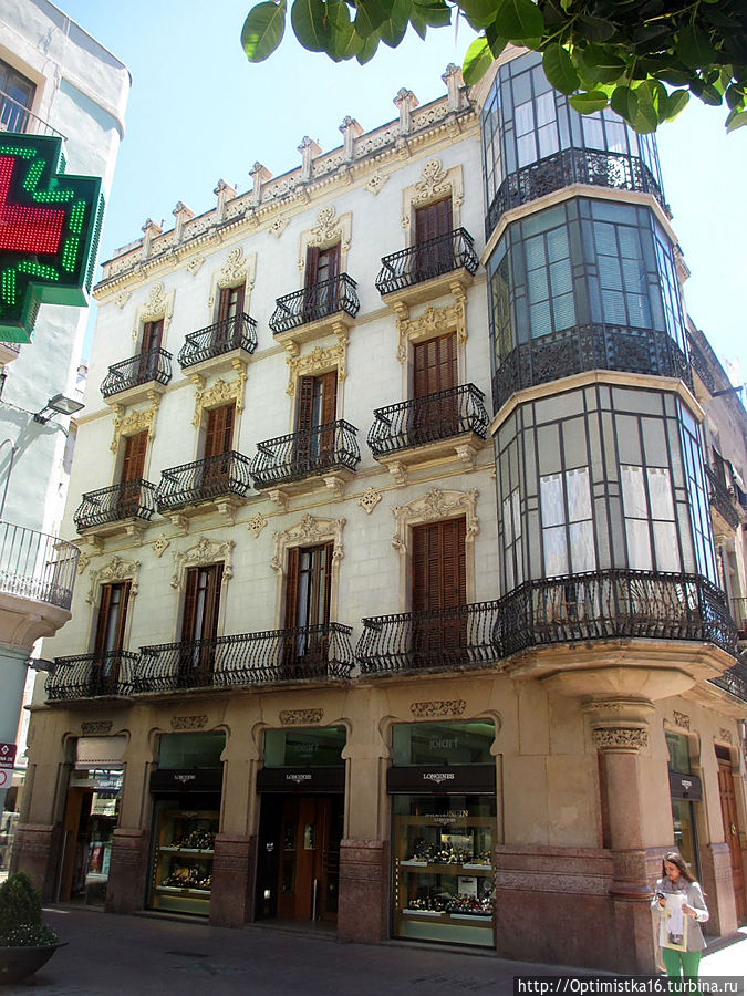 Реус. По пути к остановке автобуса. Наша ошибка Реус, Испания