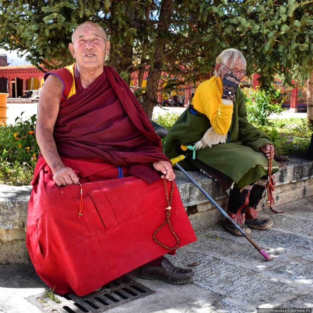 Монастырь Пангпхуг – центр «активности» Первого Кармапы Сяньдусиань, Китай