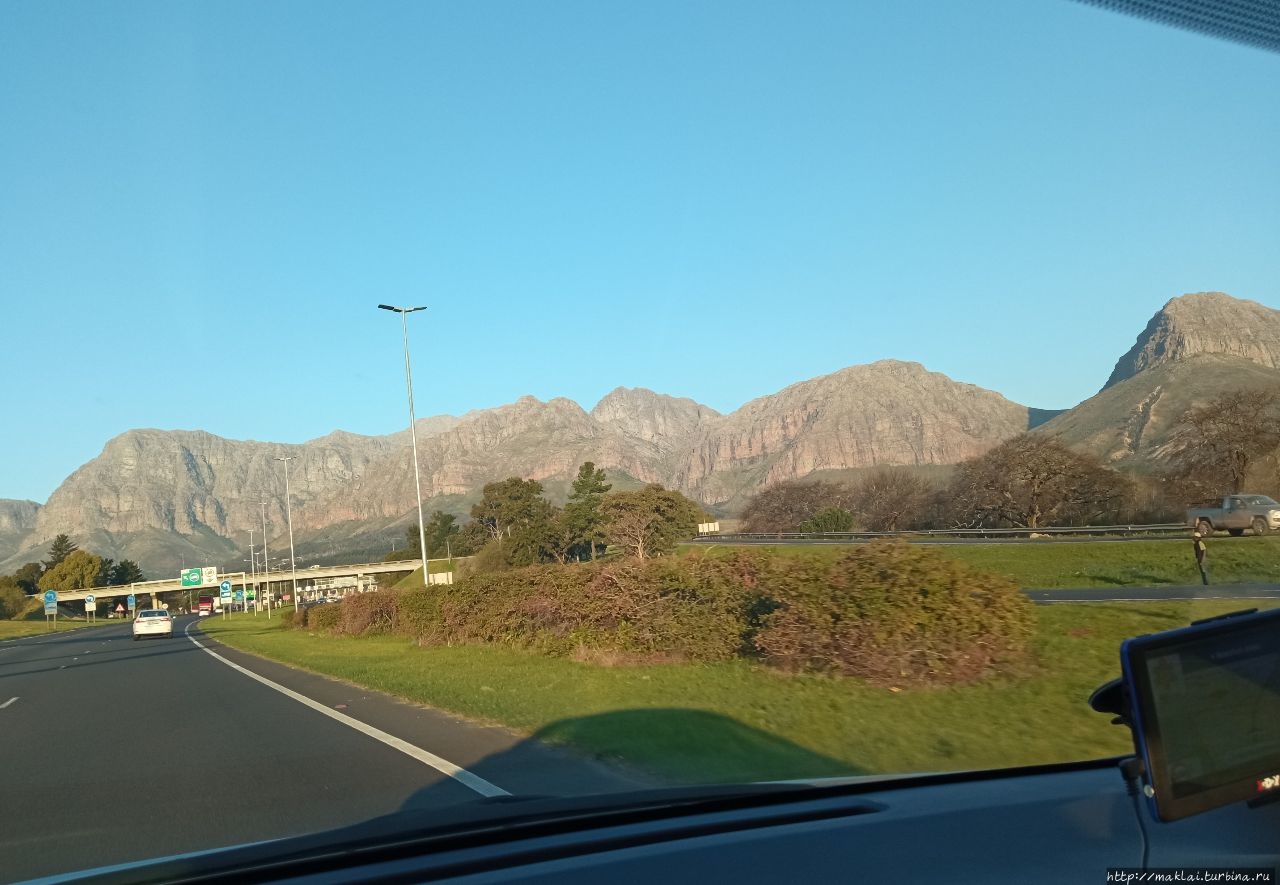 ЮАР. Поперёк на автомобиле Ньюкасл, ЮАР ЮАР. Поперёк на автомобиле Ньюкасл, ЮАР