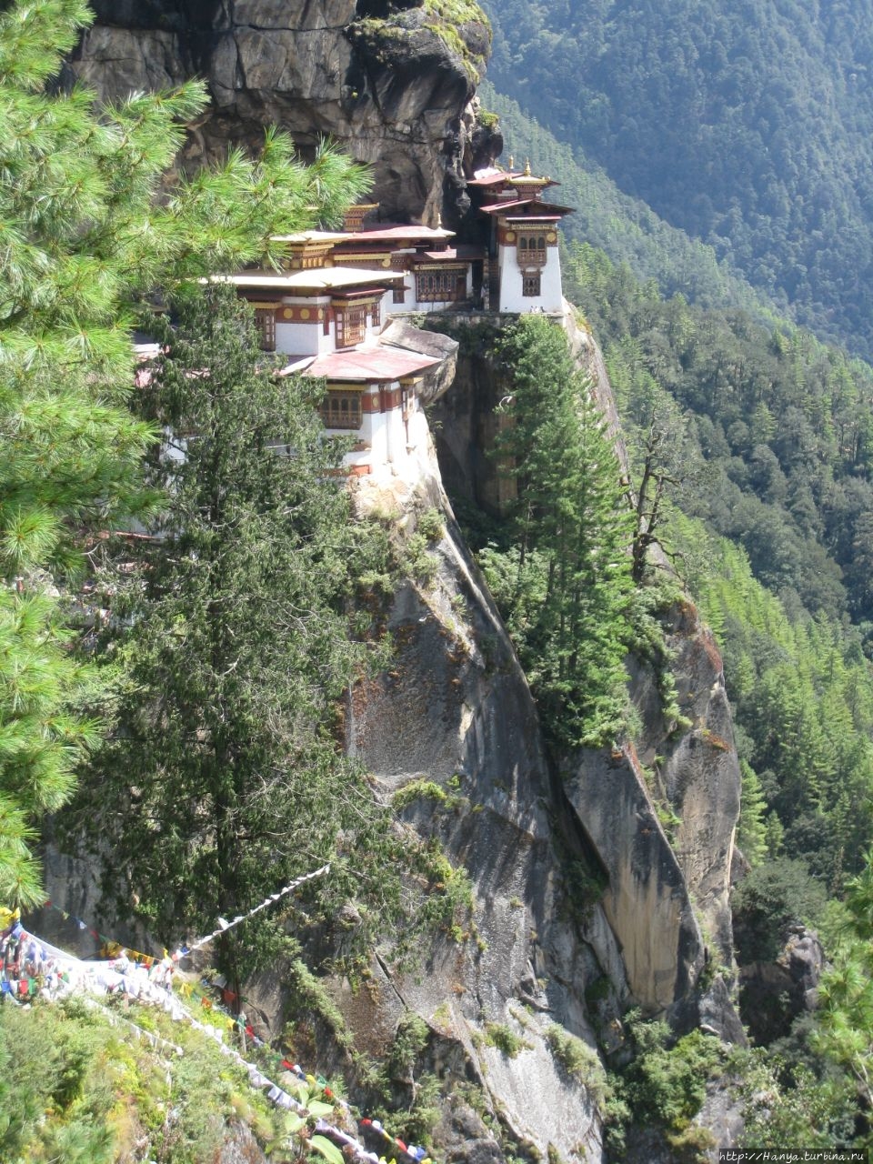 Монастырь Taktshang Goemba (Гнездо Тигрицы) Паро, Бутан