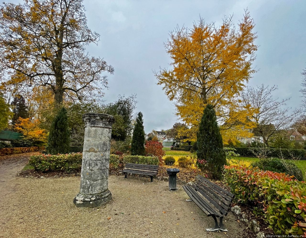 Публичный сад Гарнье Провен, Франция