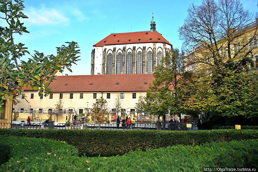 Францисканский сад. Оазис тишины в центре города Прага, Чехия