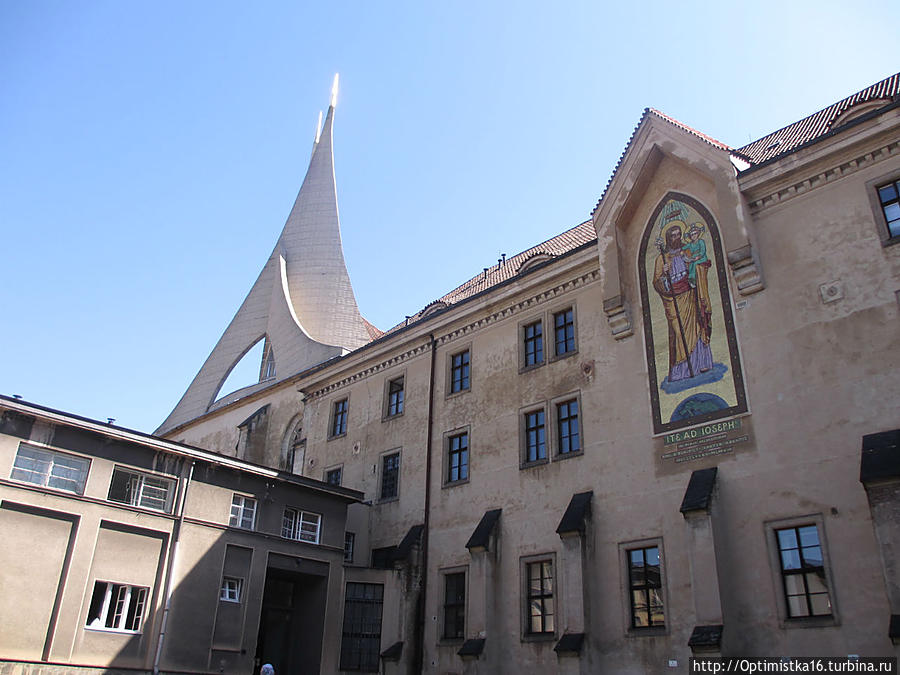 Бенедиктинский монастырь в Эмаузах Прага, Чехия