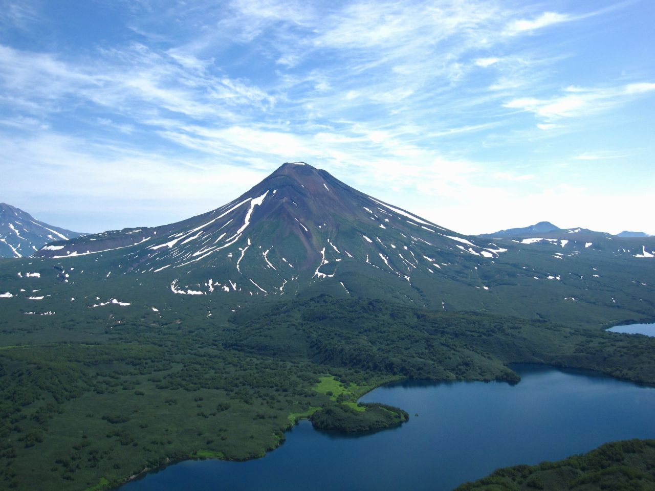 Вулкан Ильинский на Камчатке