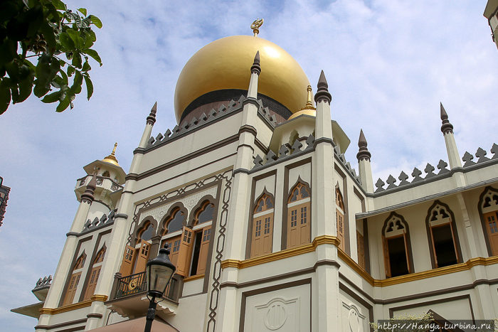 Главный фасад мечети с индо-иранскими мотивами. Фото из интернета Сингапур (столица), Сингапур (город-государство)