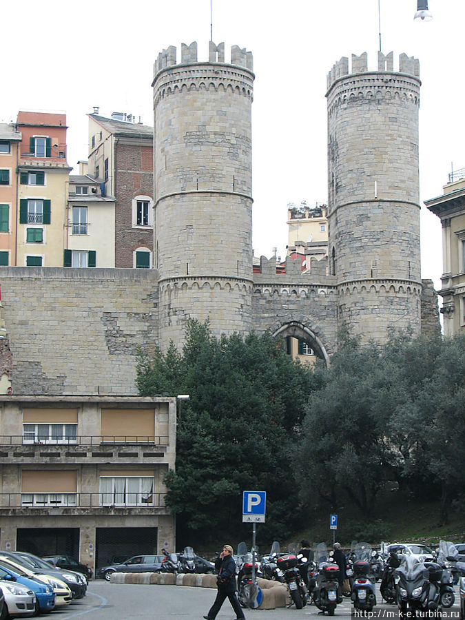 ворот Порта Сопрана Генуя, Италия