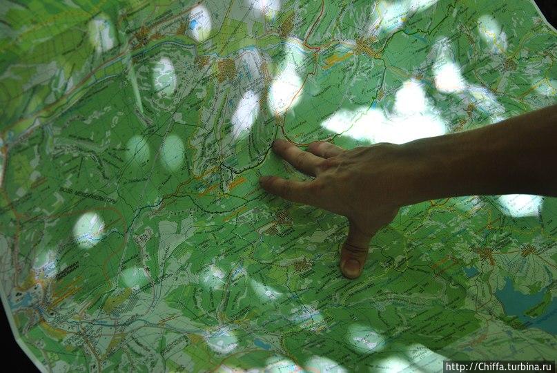 Замер расстояния путём пальциметра. Республика Крым, Россия