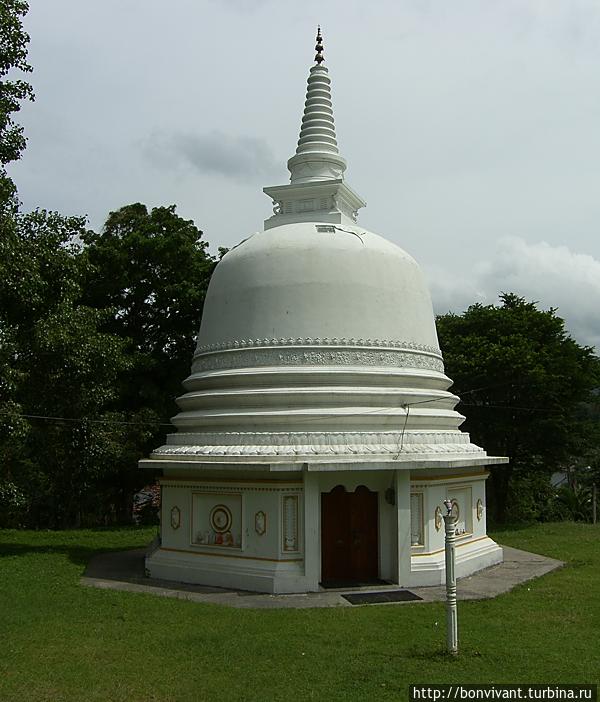 Ступа Канди, Шри-Ланка