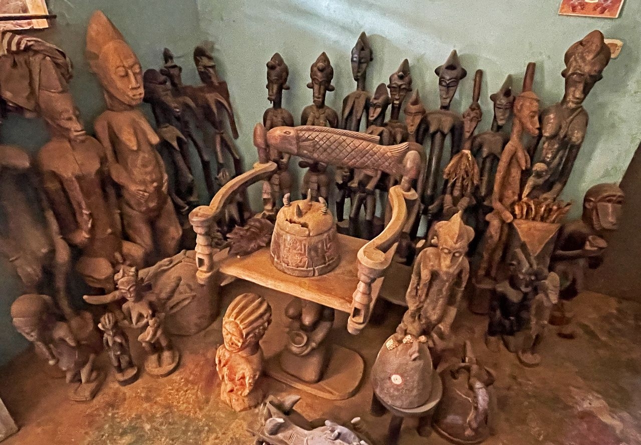 Мастерские скульптора Кулибали / Coulibaly Kolo Fobe sculpteur