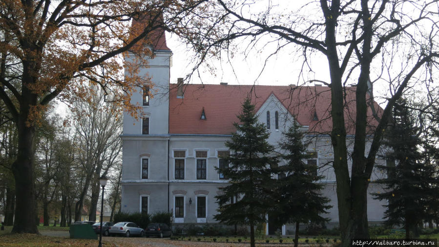 Замок напротив Тарнобжег, Польша