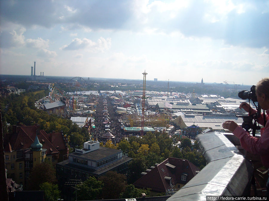 Октоберфест. Вид сверху Мюнхен, Германия