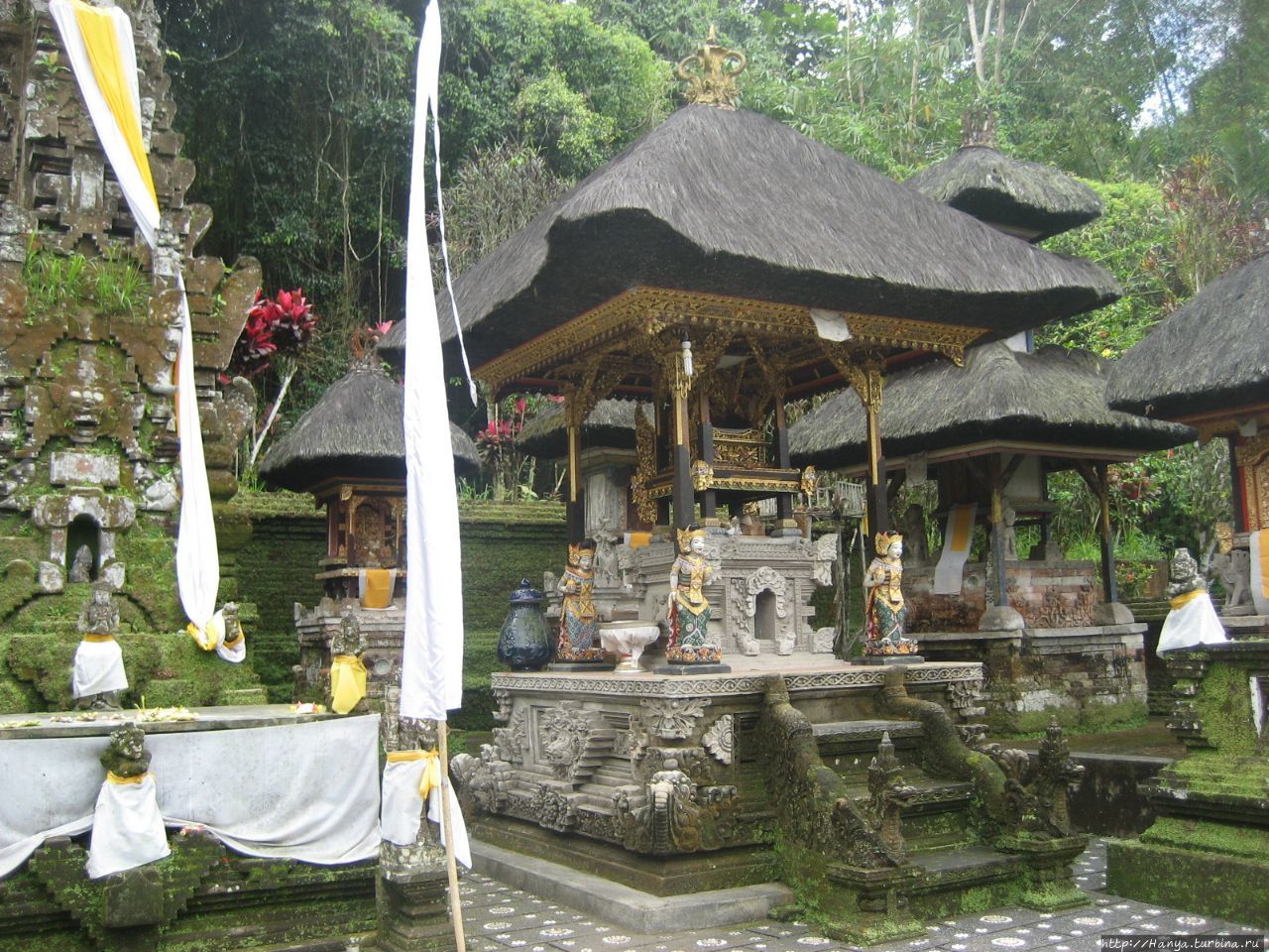 Храм Гунунг Кави Себату Убуд, Индонезия