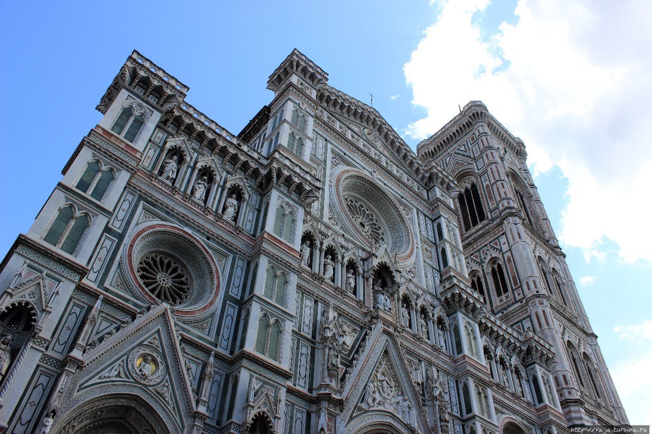 Колокольня Джотто,и Собор Санта-Марии-дель-Фьоре Флоренция, Италия