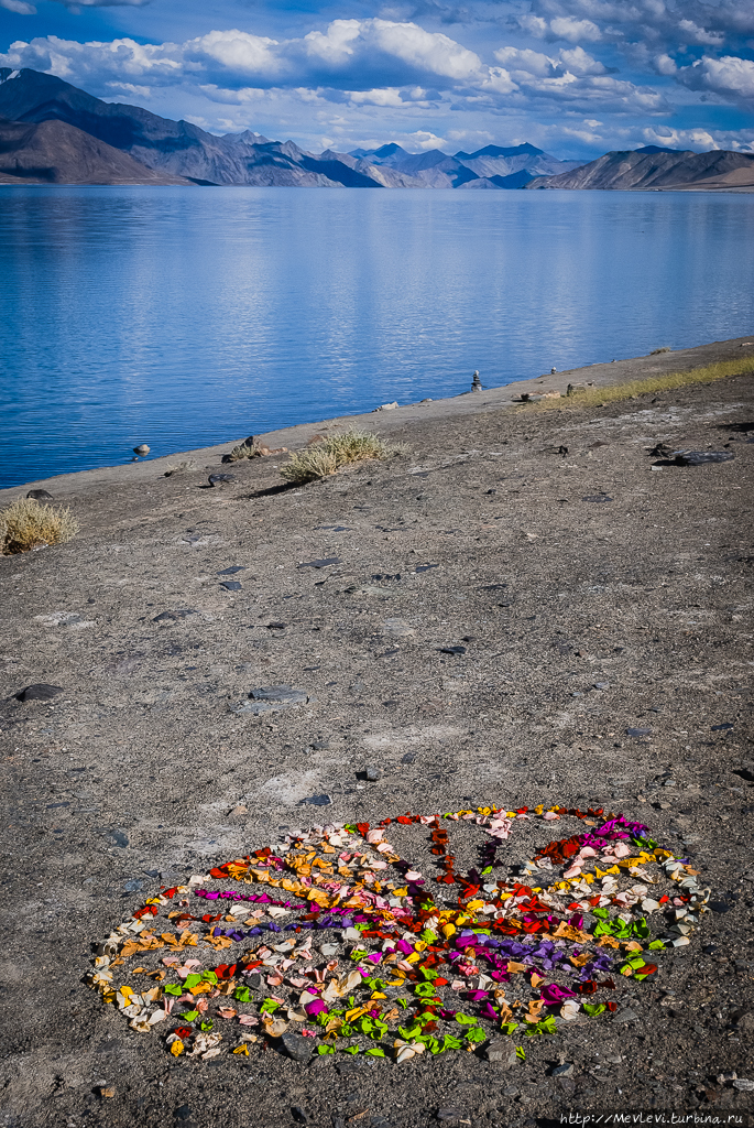Озеро Пангонг Штат Джамму-и-Кашмир, Индия