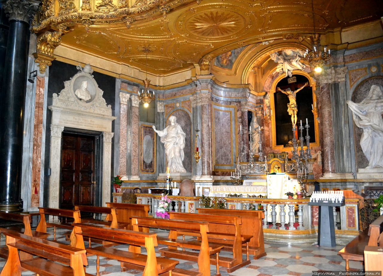 Собор Иоанна Крестителя с плащаницей Турин, Италия