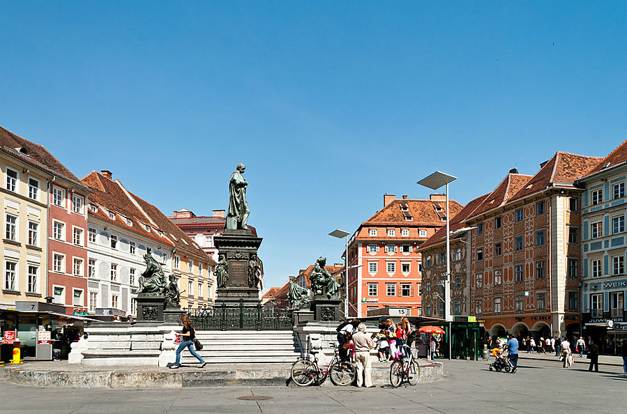 У Австрии много общего с Швейцарией. Но если Швейцария — это роскошь и благосостояние, то главные синонимы Австрии — это работа и порядок.