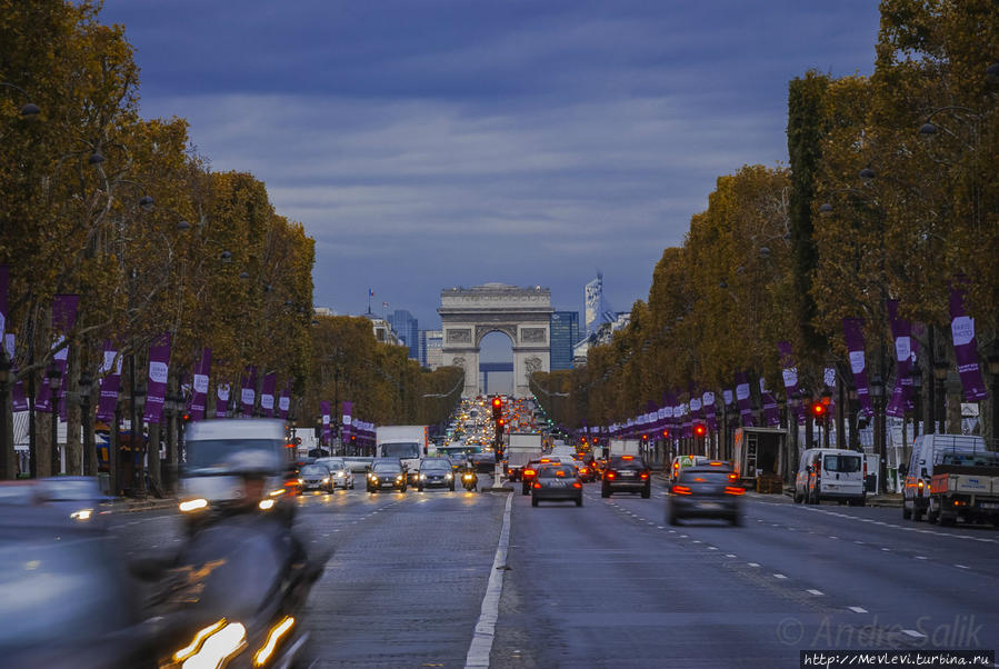 На рассвете Париж, Франция