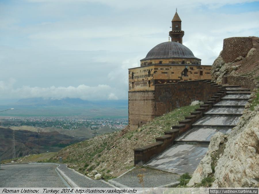 Догубаязет — гора Арарат, Исхак-паша и русско-турецкая война Турция