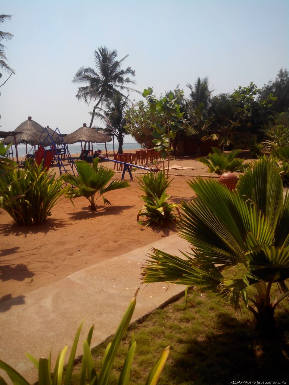 Пляж Робинзона Ломе, Того