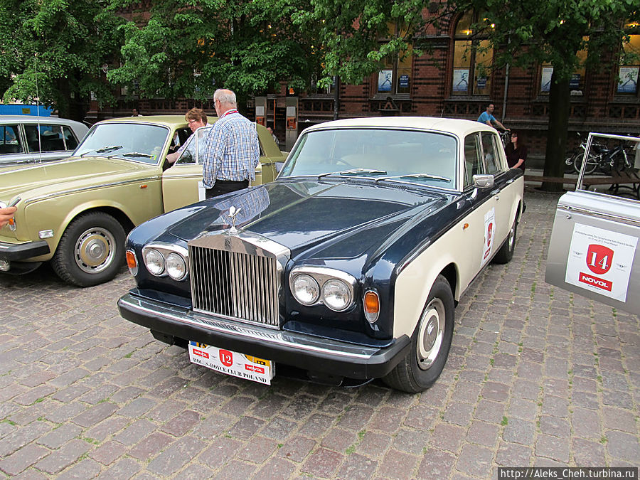 Выставка старых автомобилей в Торуне Торунь, Польша