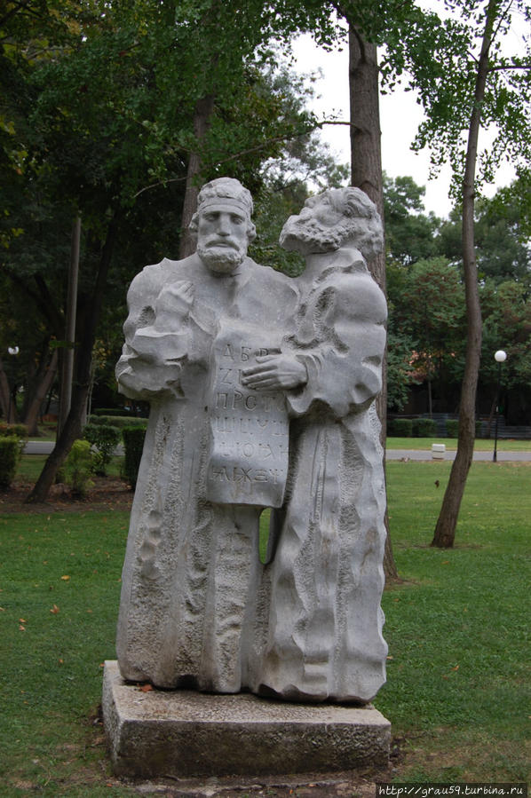 Памятник Кириллу и Мефодию Бургас, Болгария