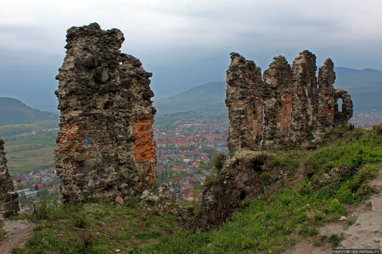 Хустский замок Хуст, Украина