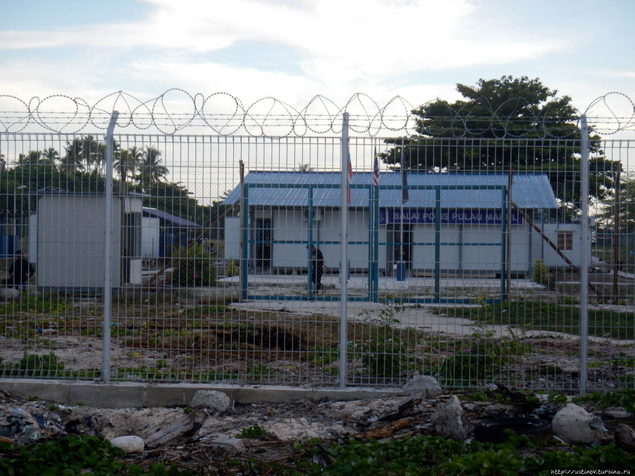 Режим апартеида на малазийском острове Мабул, Сабах, Борнео Остров Мабул, Малайзия