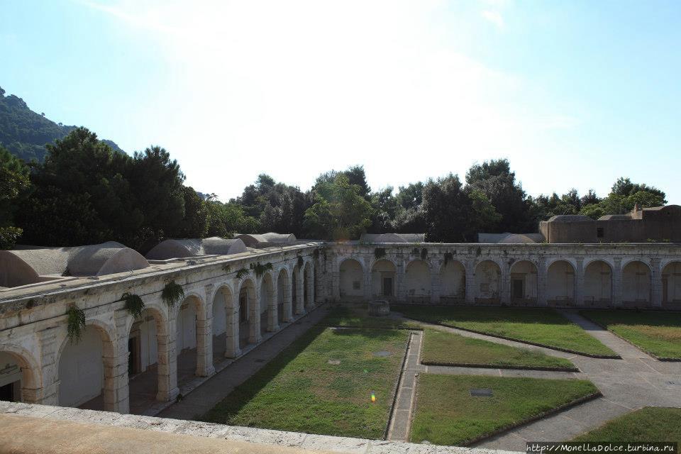 Capri: маршрут Belvedere Piazzetta-Certosa di San Giacomo Остров Капри, Италия