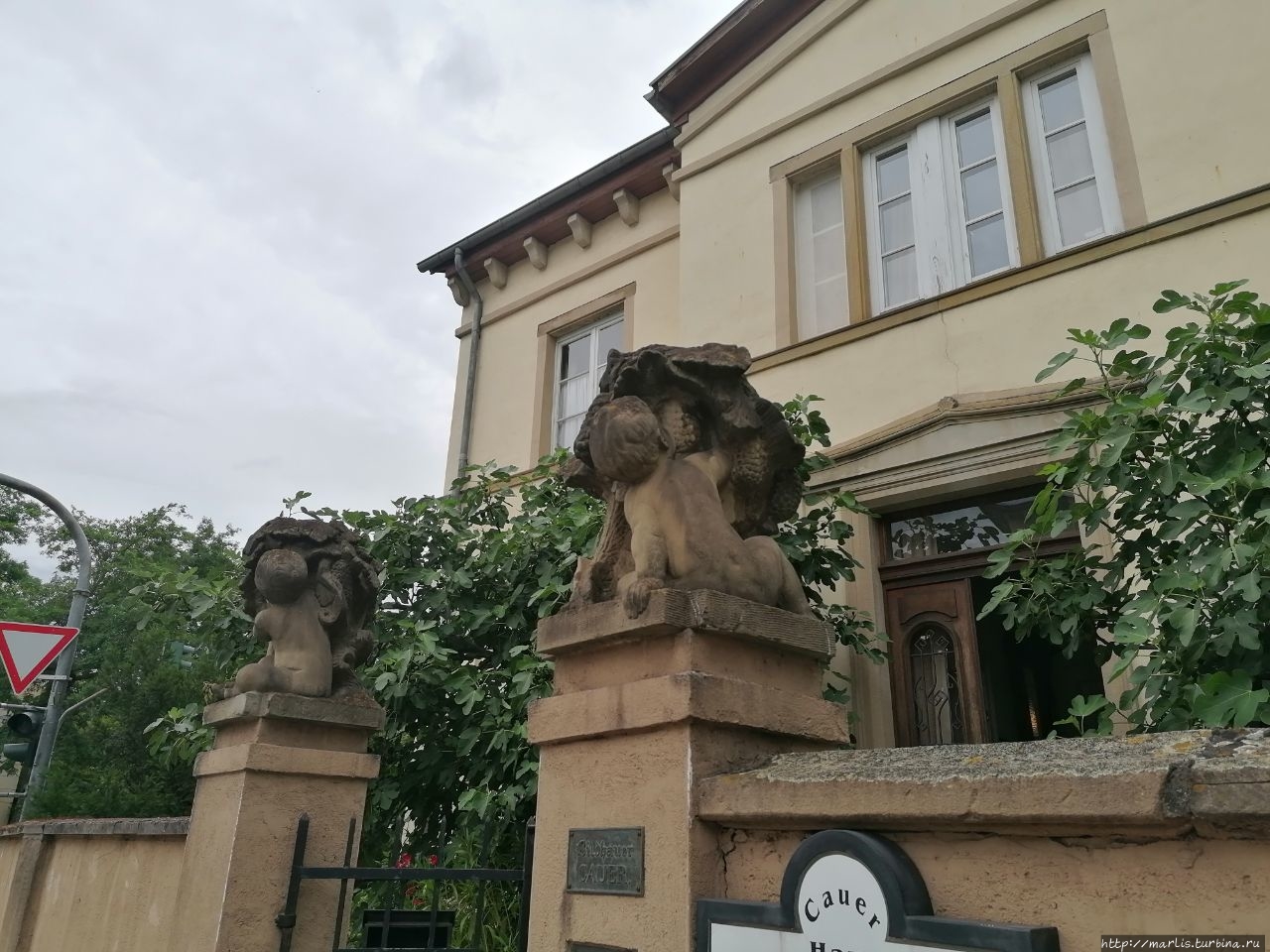 Дом-Музей династии скульпторов Кауер Бад-Кройцнах, Германия
