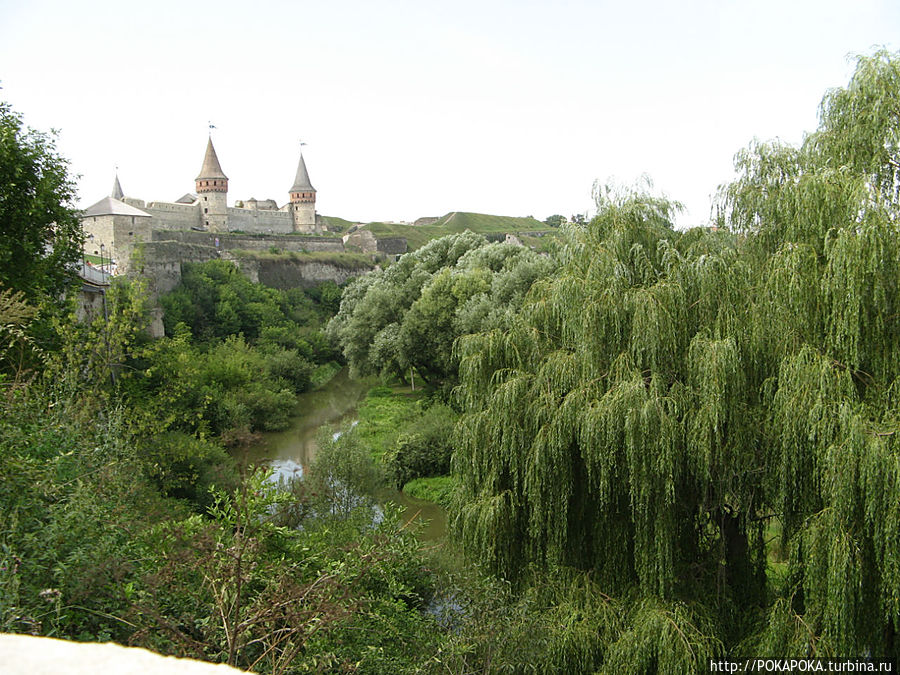 Вид на крепость с правой лестницы