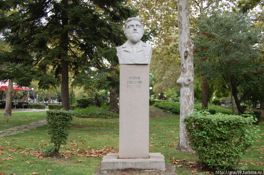 Памятник Михаилу Герджикову Бургас, Болгария