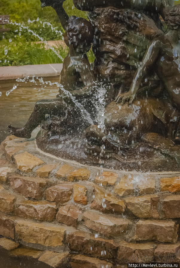 Фонтаны у Латвийской Оперы Рига, Латвия