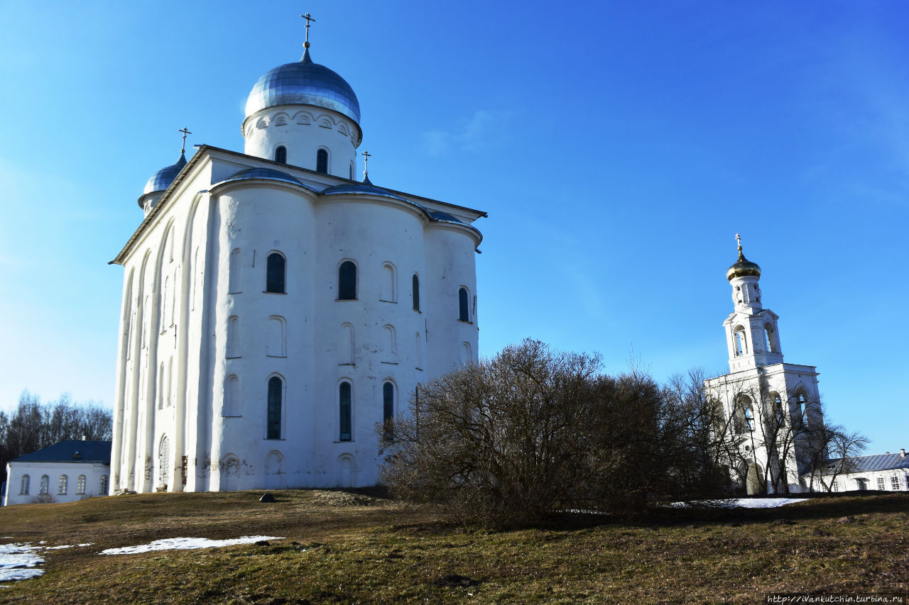 Юрьев монастырь и Рюриково городище Великий Новгород, Россия