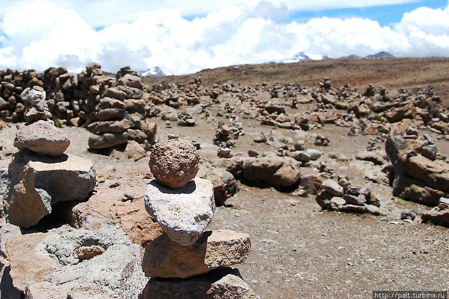 Апачетас — пирамидки-благодарность и пирамидки-просьбы. Перевал Патапампа Перу