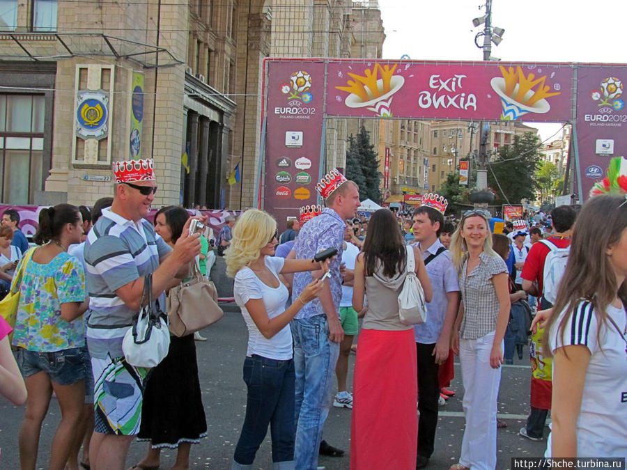 Хроники ЕВРО — 2012. Киев в предчувствии финала Киев, Украина