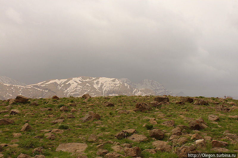 Западный Иран, красоты гор Загрос Хорремабад, Иран