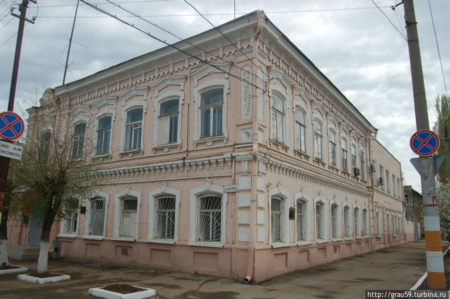 Здание, где формировались отряды Красной Армии Энгельс, Россия