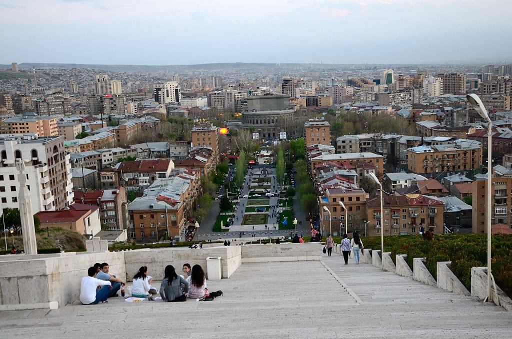 Ж Ереван, Армения