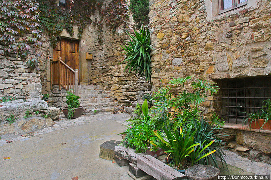 вот некоторые примеры оформлений входов в жилища