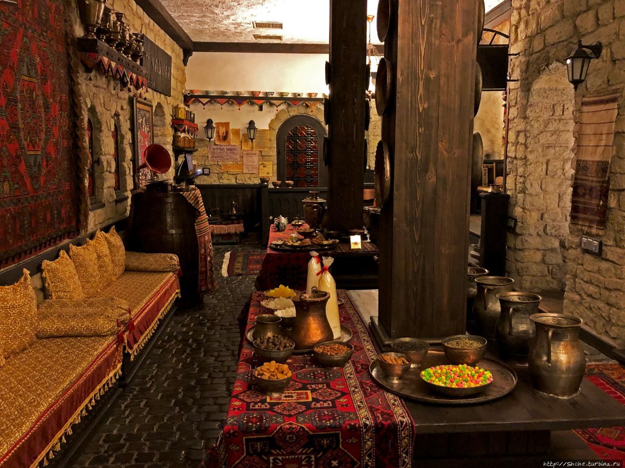 Museum restaurant. Музей ресторан Ширваншах в Баку. Sirvansah ресторан Баку. Ширваншах (Şirvanşah). Ресторан Баку на Гороховой.