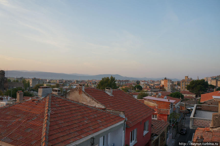 Утренние   крыши   города. Измир, Турция