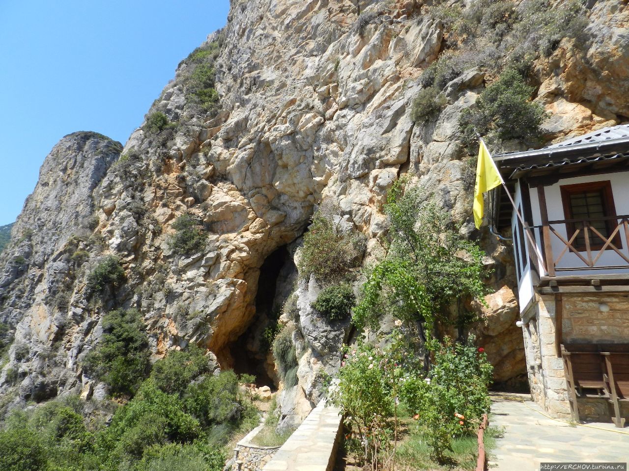 Пещера Святого Афанасия Автономное монашеское государство Святой Горы Афон, Греция