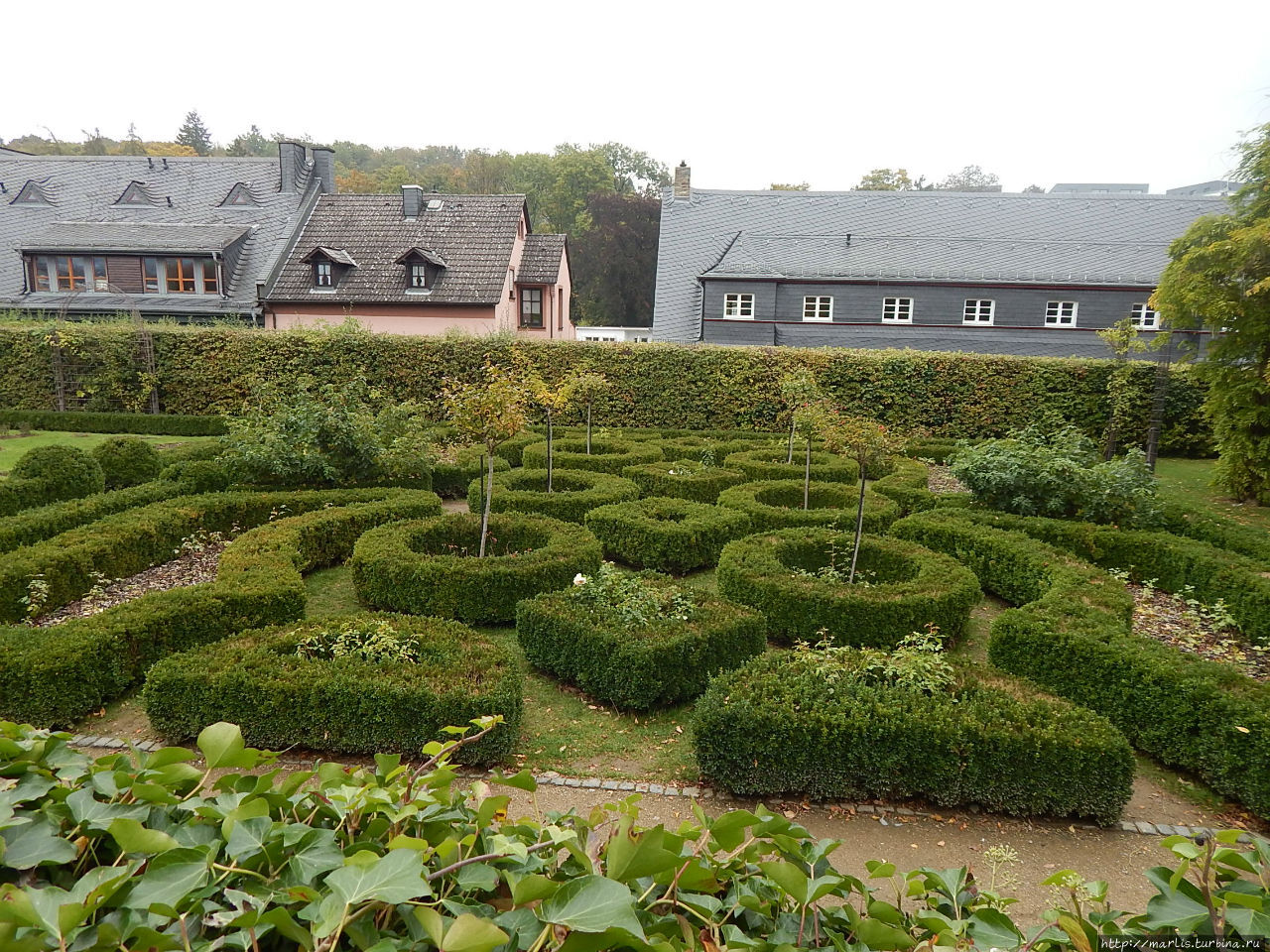 Идштайнский замок, сад и внутренний двор Идштайн, Германия