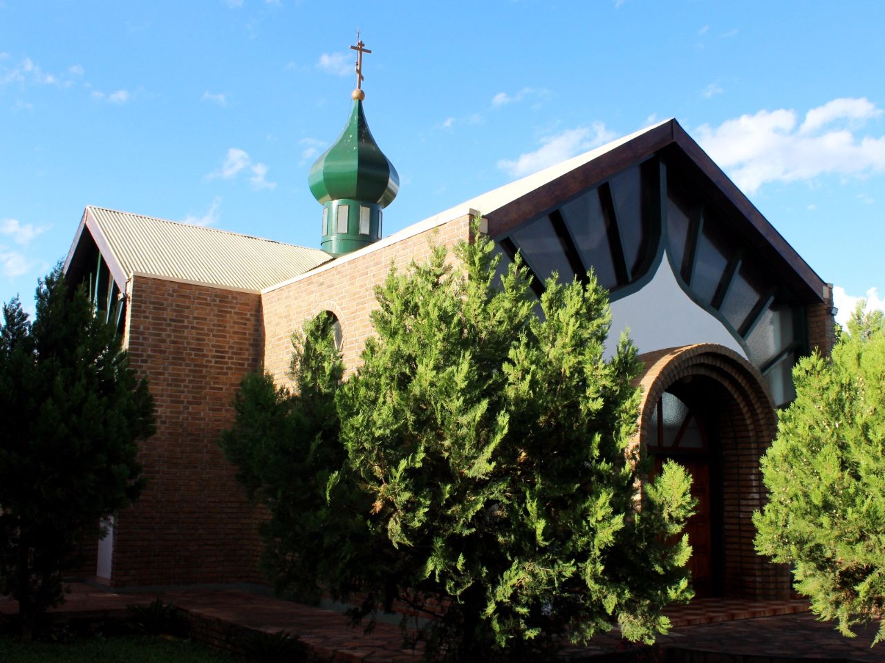 Троицкая православная церковь в г. Обера Обера, Аргентина