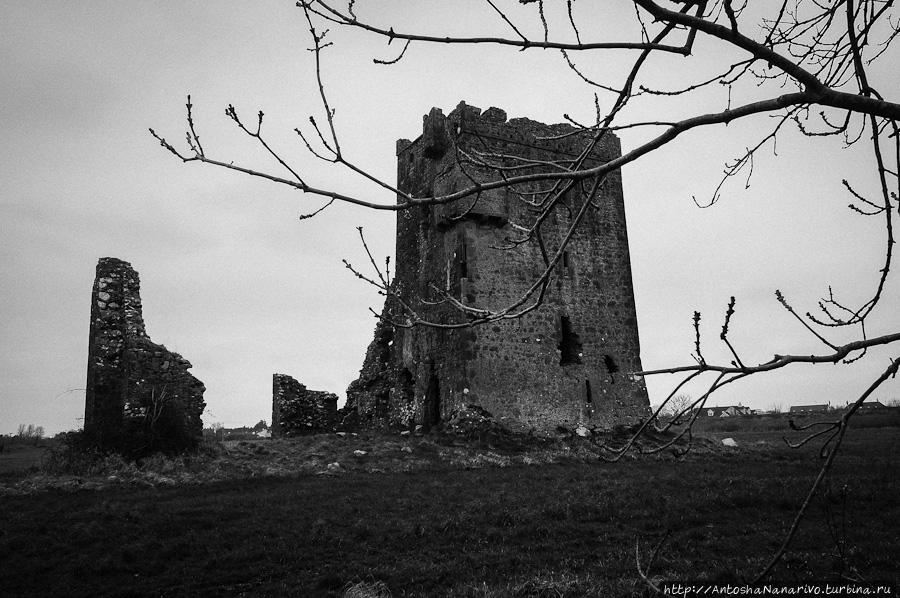Два замка Талламор, Ирландия