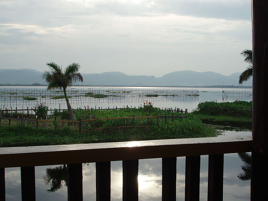 Озеро Инле. Безмятежность Озеро Инле, Мьянма