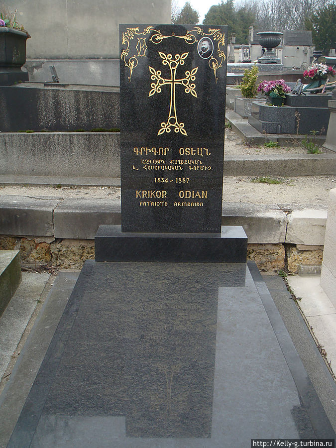 Одно из армянских захоронений Париж, Франция